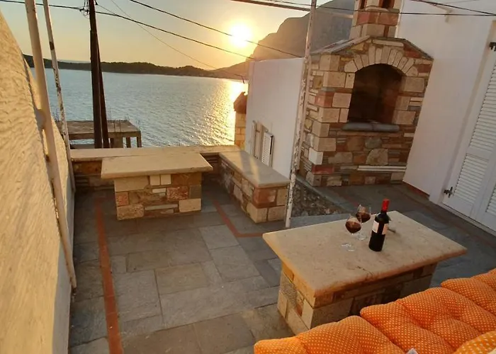 Holiday home Niki Masouri